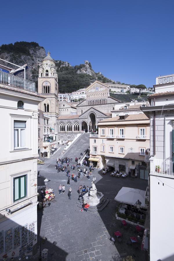 La Bambagina Hotel Amalfi Exterior photo